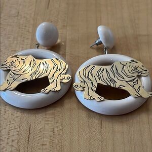 023 Vintage Tiger Statement Earrings – Bold 1980s Jungle Glam